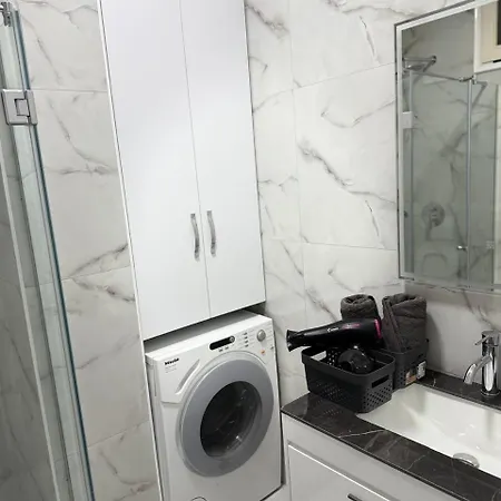 Liqeni Comfort Apartmán *